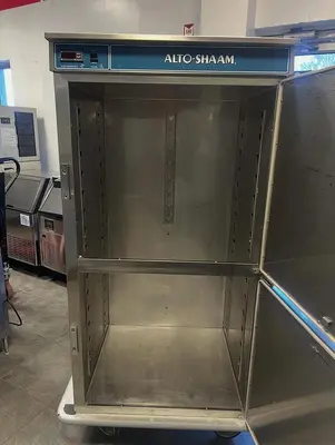 Alto-Shaam 1000-BQ2/96 Heated Banquet Cart
