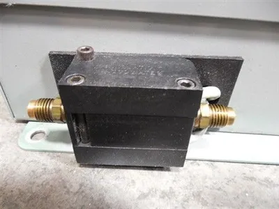 Carrier 32GA400504-2 Oil-Sense 2 Oil Quality Alert Unit Used