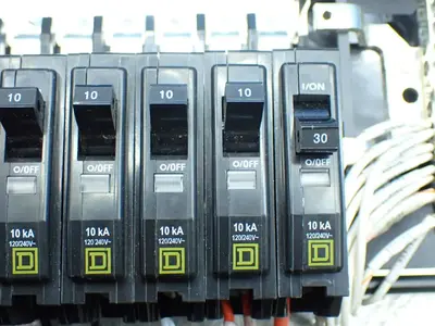 USED SQUARE D NQM810M1CSB8