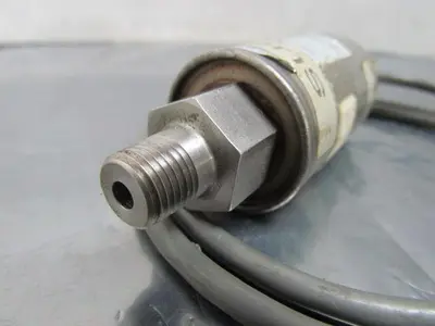 Omega PX305-500GI Pressure Transducer 500 PSI 12-30VDC 4-20mA 1/4" NPT