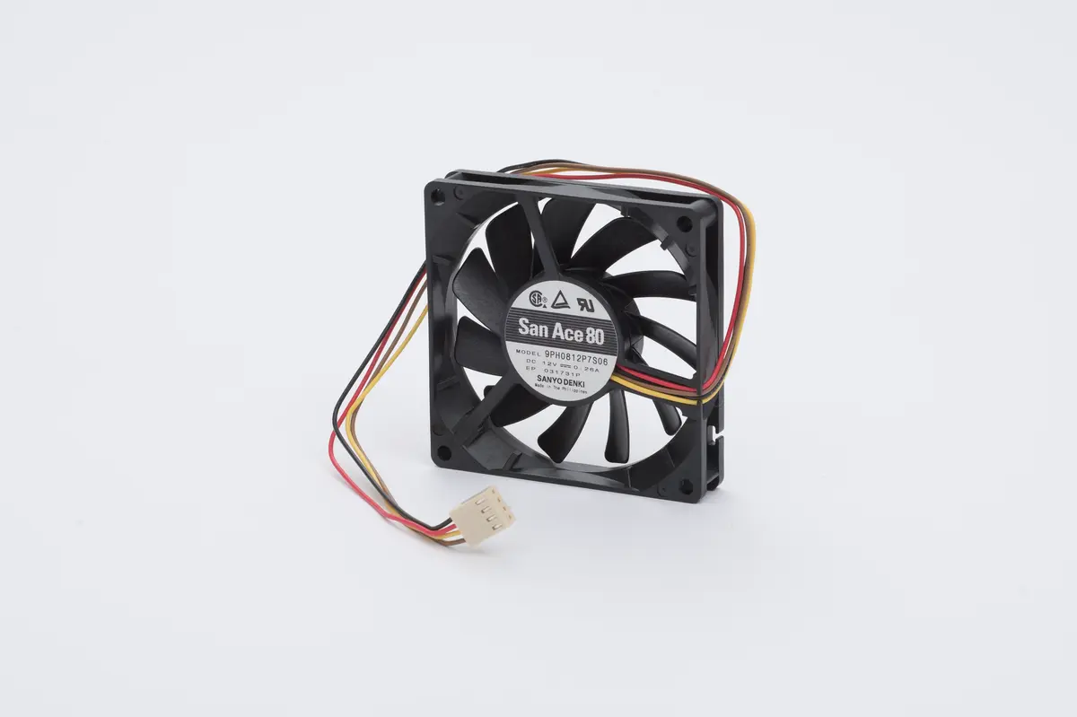 KUKA fan San Ace 9PH0812P7S06, PWM 12 VDC