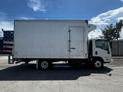 Used 2019 ISUZU NQR Reefer Trucks Florida US | Truck and Van Outlet #1509194