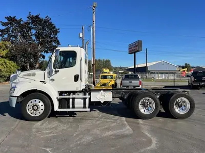 Used 2014 FREIGHTLINER M2112 Cab Chassis trucks Washington US | Puget Sound Truck Sales #1546538