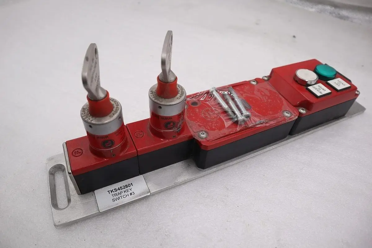Fortress Interlock KC1002PODPRO ITM-00047426 Lockout Switch STOCK 4932