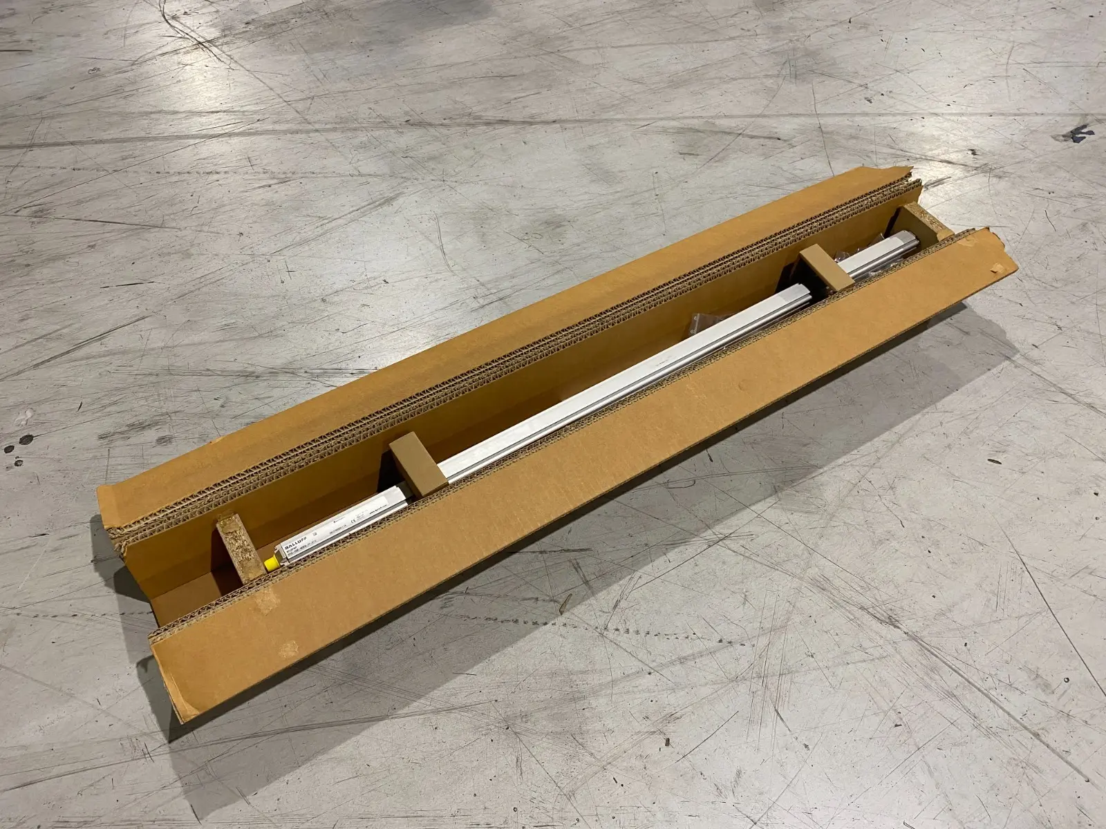 USED BALLUFF MAGETOSTRICTIVE LINEAR POSITION SENSOR
