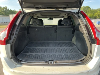 USED 2016 VOLVO XC60 T5 PREMIER