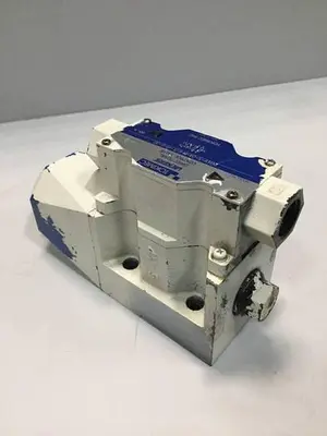 USED VICKERS DG4V-5-2A-M-P7L-H-6-30