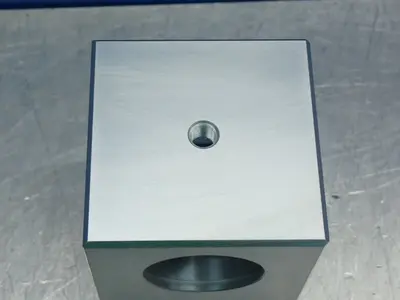 Unknown Squared Corner Connector Unit