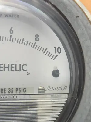 New | in-Stock DWYER 2010MP Universal Pressure Meters Ohio US | Surplus Asset Holdings #1246631