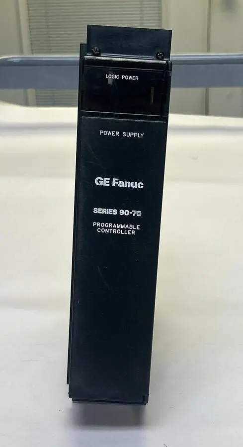 USED GE FANUC IC697PWR711B
