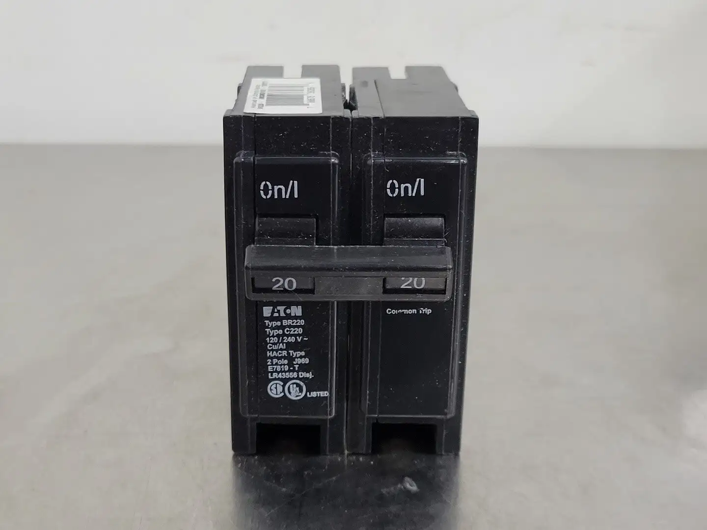 USED EATON CUTLER-HAMMER BR220