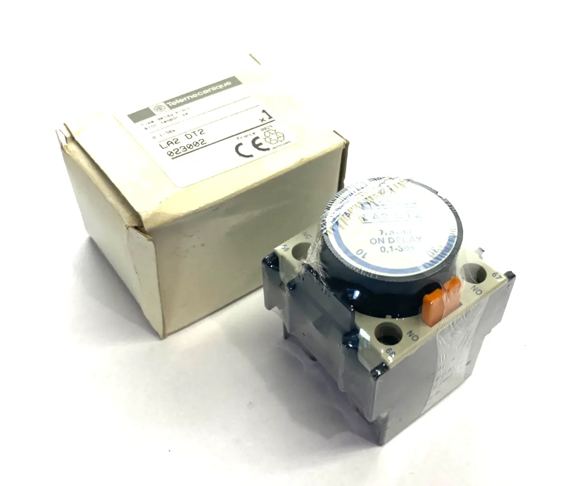 NEW TELEMECANIQUE TIME DELAY CONTACT BLOCK