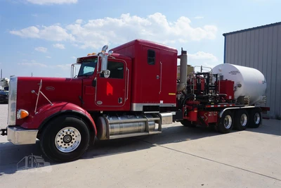 Used 2009 PETERBILT 367 Service & Utility Trucks Texas US | Roll Off Truck World #1491938
