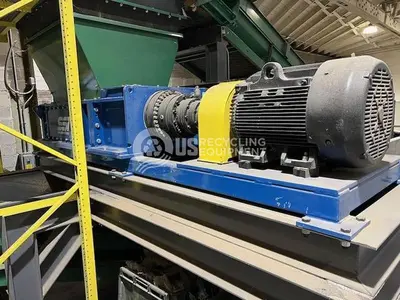 USED SSI M-85E DUAL SHAFT WITH CONVEYORS