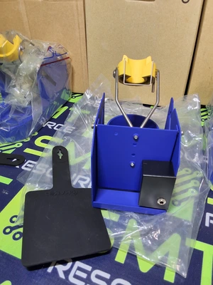 HAKKO FH200-01 – HOLDER & HEAT PAD FOR FM-2027 & FM-2030 SOLDERING IRONS - BRAND NEW