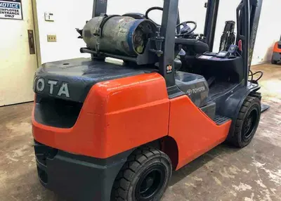 USED 2018 TOYOTA 8FGU32