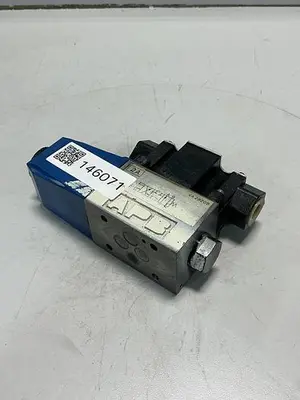 USED TOKIMEC VICKERS DG4V-3-2A-M-P7-H-7-T41-50
