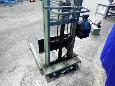 USED ENGINEERING COMPANY INC. M8521500