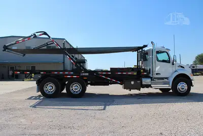 New | in-Stock 2027 PETERBILT 548 Rolloff Trucks Texas US | Roll Off Truck World #1492014