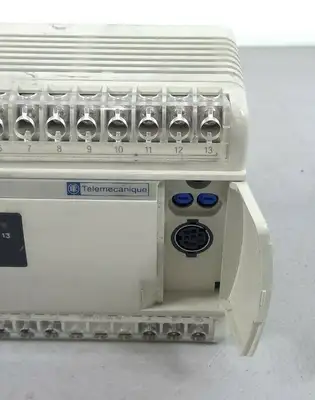 USED Schneider Auomation S.A. TSX Nano