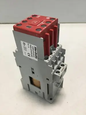 USED ALLEN BRADLEY 700S-CF440DJBC