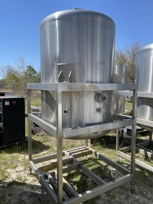 USED Holland & Son 500 Gallon