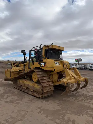 USED 2017 Caterpillar D6T LGP