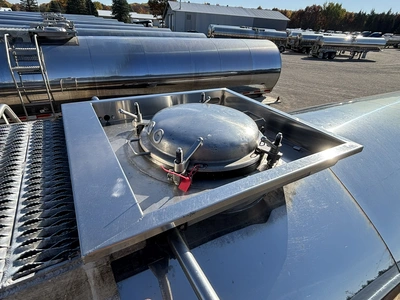 Used 2021 WALKER MILK TANKER TRAILER Liquid Supply Trailers Michigan US | Miedema Asset Management Group #1709528