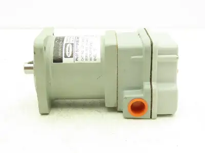 Hubbell 2210-132CC13F Pilot Duty Speed Switch Industrial Controls 5/8" Shaft