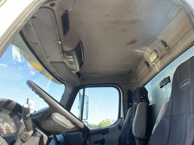 Used 2017 FREIGHTLINER GLIDER KIT Box trucks Michigan US | Miedema Asset Management Group #1579188