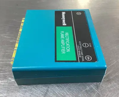 USED Honeywell R7847 A 1033 RECTIFICATION FLAME AMPLIFIER