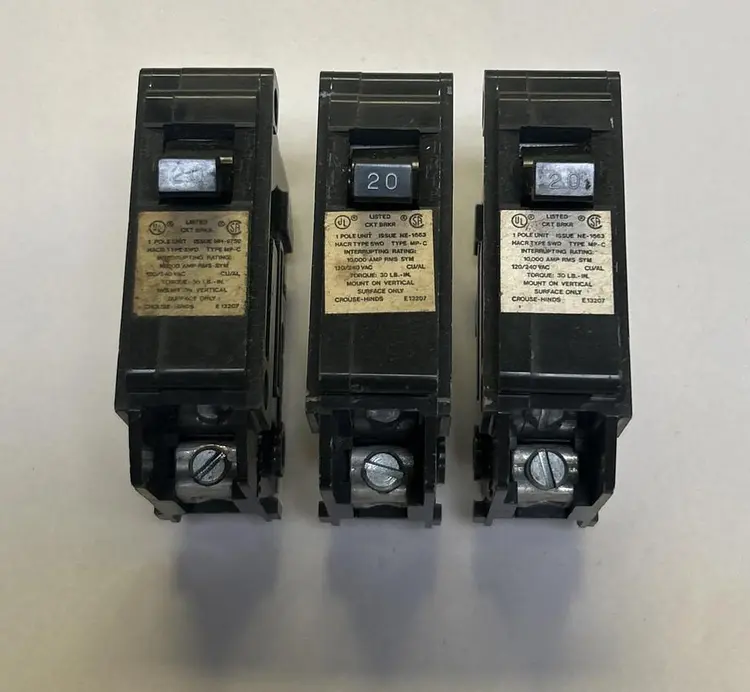 Used CROUSE-HINDS MP120 Miscellaneous Equipment (Electrical & Power) | Surplus Asset Holdings #1201416