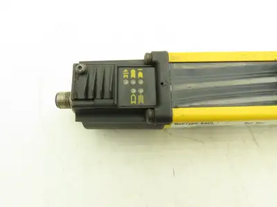Allen Bradley 440L-R4J0480YD Light Curtain Guardmaster Receiver Only Ser A Rev B