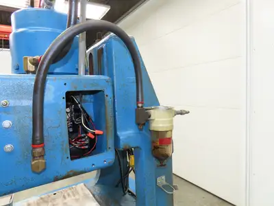 Acromark 630 Pneumatic Air Punch Press 3.5" Stroke 8" Throat 16x10"