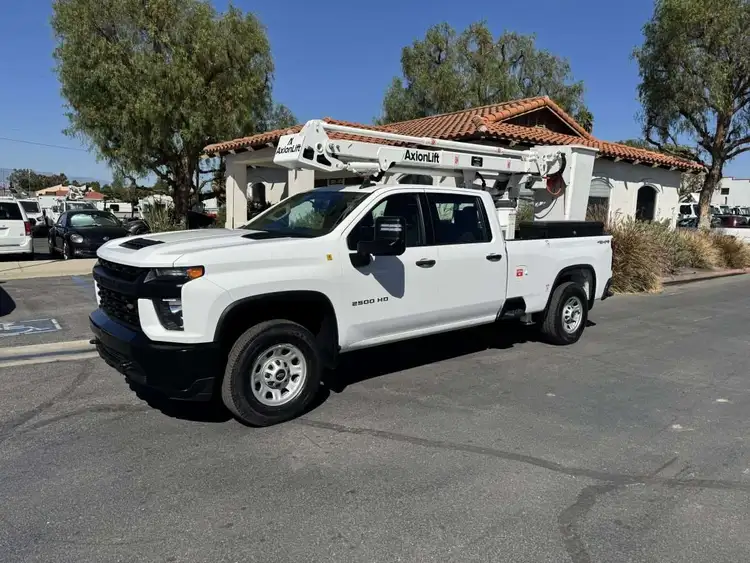 Used 2022 CHEVY 2500 Bucket (boom) trucks California US | Commerce Truck Equipment Sales #1548713