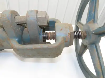 Velan No 376 F11 Globe Valve Y-Pattern 2" Socket Weld 1500psi Rising Stem