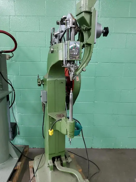 Used 2009 HUEN CHEN 12SP Riveters CA | B & B RIVET MACHINE #746462