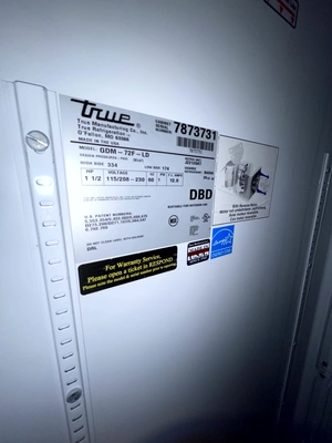 72-0453 True GDM-72F-LD 3-Door Self Contained Freezer