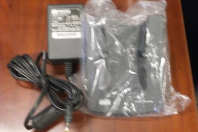 CISCO CP-7920 (USED) WIRELESS IP PHONE W/ DESKTOP CHARGING STAND AC ADAPTER  LOT