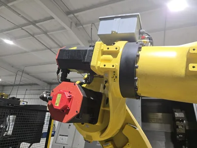2012 Fanuc Robot R-2000i6 210FS Robotic Arm System w/ Camera System, Pallet Supports, Controllers,