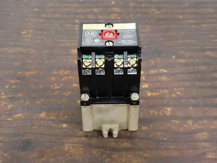 Used ALLEN-BRADLEY 700-P400A4 Misc Electrical & Power Parts British Columbia CA | Lenmark #246912