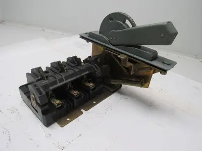A-B Allen Bradley 1494F-N30 Ser. A Fixed-Depth Flange Mounted Disconnect Switch