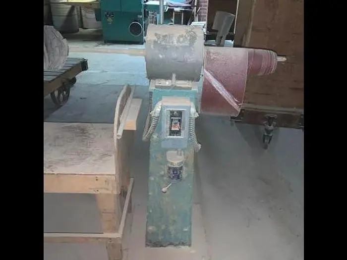 DOUBLE-SPINDLE FLUTTER SANDER