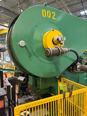 NIDEC MINSTER B1-32 Stamping Press | Global Machine Brokers, LLC (10)