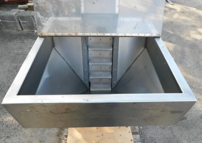 USED SS INCLINED CONVEYOR 10" WIDE