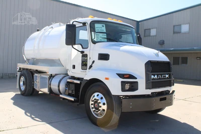 New | in-Stock 2027 MACK MD7 Septic/Sewer/Vacuum Trucks Texas US | Roll Off Truck World #1491896