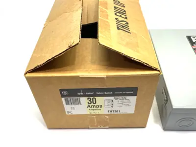 USED GENERAL ELECTRIC HEAVY DUTY SAFETY SWITCH, FUSIBLE, 30A 3P HD N1