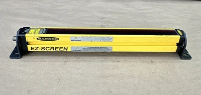 NEW Banner SLSCR30-300Q8