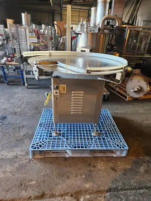 Used CUSTOM D48 Accumulation Tables Pennsylvania US | Ferguson Packaging Machinery #1489967