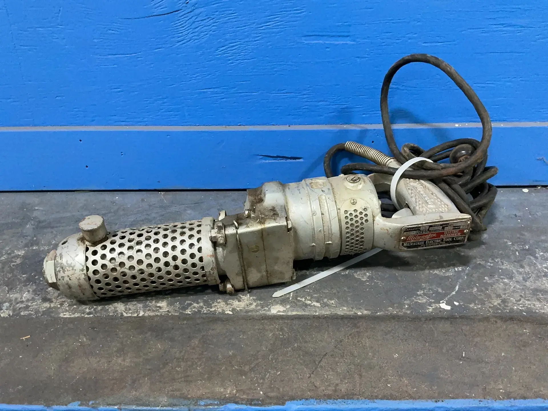 Used MILWAUKEE TOOL CORPORATION H856X Hammers Ohio US | HGR 24 #1358844